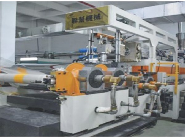 塑料擠出機(jī)工作原理是這樣的哦！